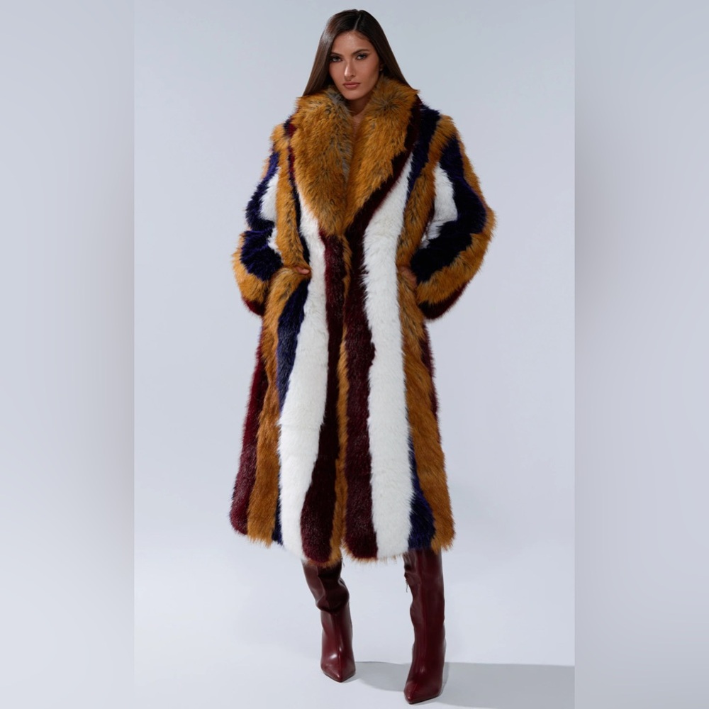 NWT AKIRA Striped Faux Fur Coat 1X/2X